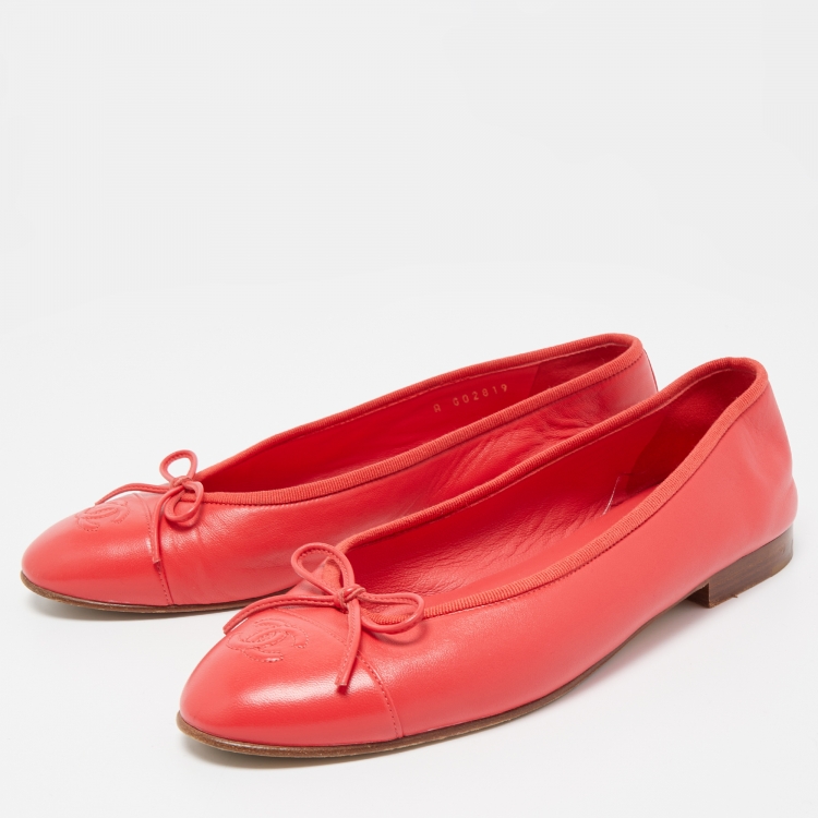 Chanel Red Leather CC Cap Toe Bow Ballet Flats Size 38.5 Chanel