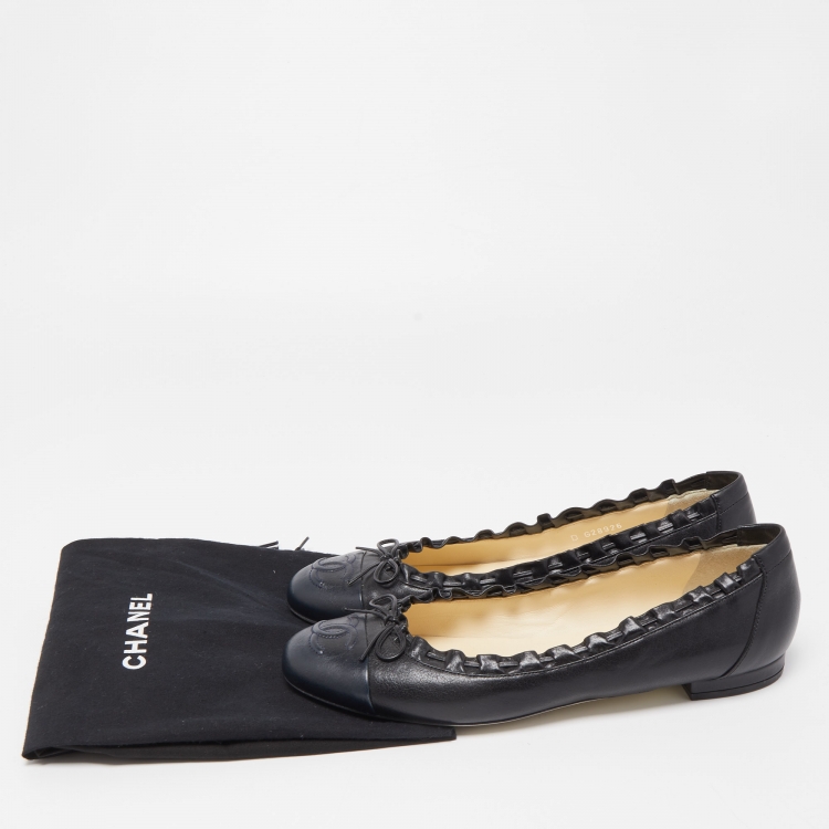 Pre Owned Chanel Black Leather CC Cap Toe Ballet Flats Size 40.5