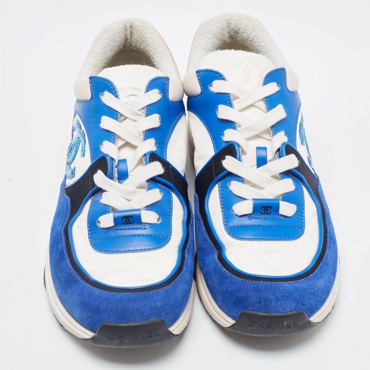 Pre Owned Chanel Blue/White Leather and Nylon CC Low Top Sneakers Size 39.5 