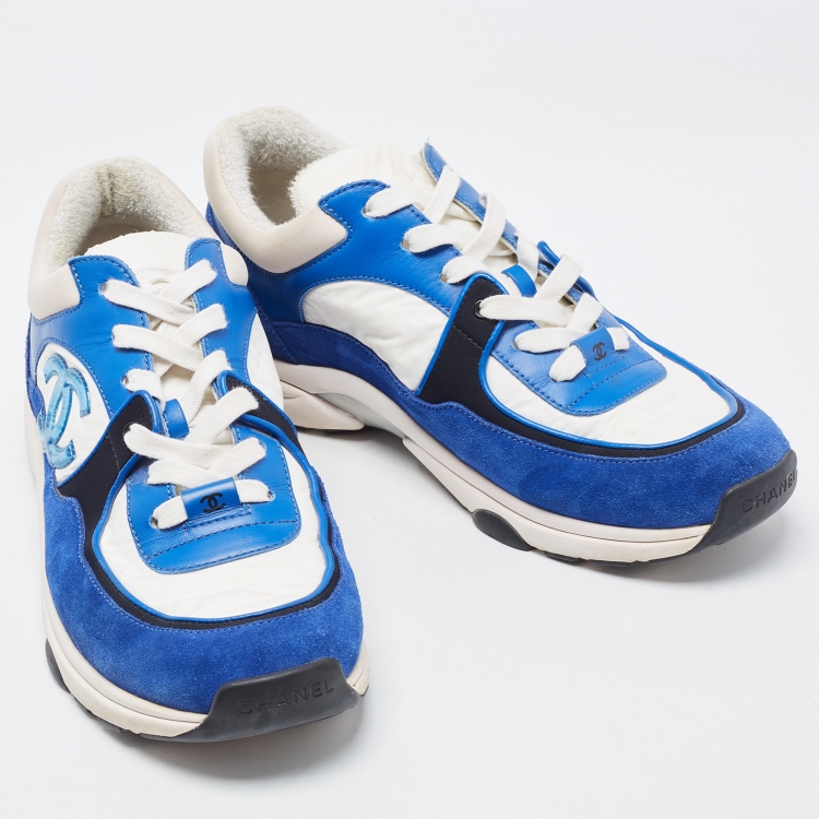 Pre Owned Chanel Blue/White Leather and Nylon CC Low Top Sneakers Size 39.5 