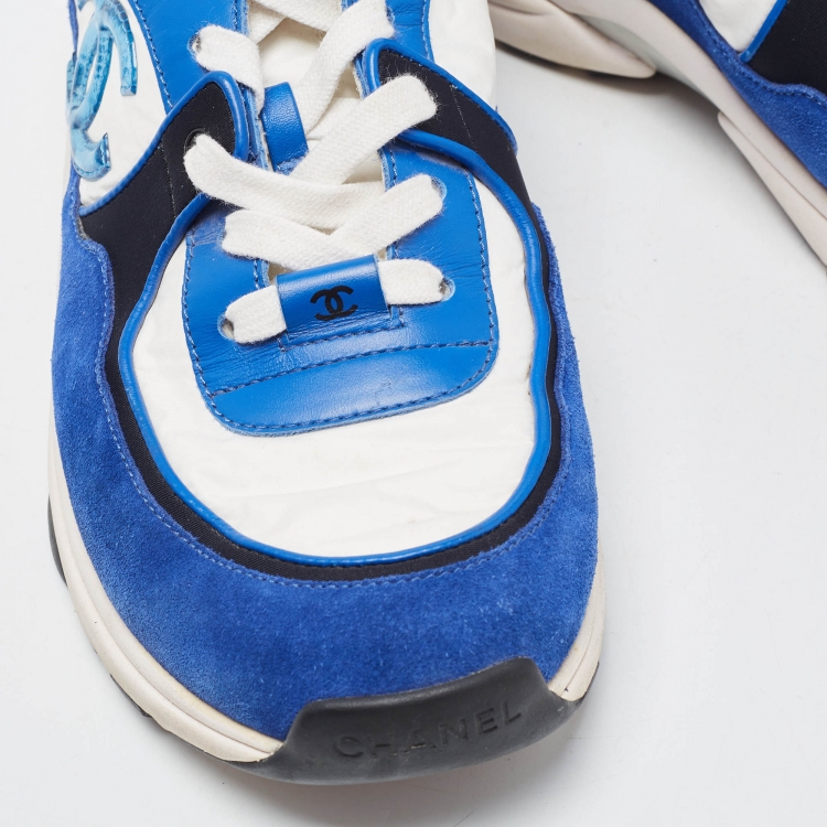 Pre Owned Chanel Blue/White Leather and Nylon CC Low Top Sneakers Size 39.5 