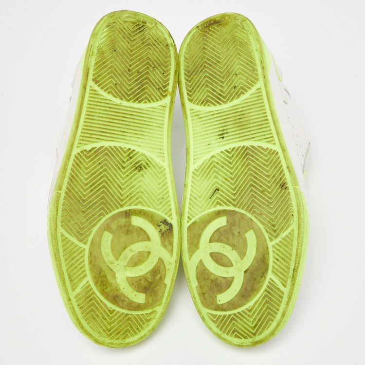 Pre Owned Chanel White/Neon Green Leather Logo Sneakers Size 38