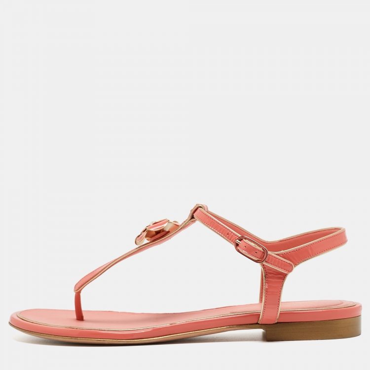 Coral discount pink sandals