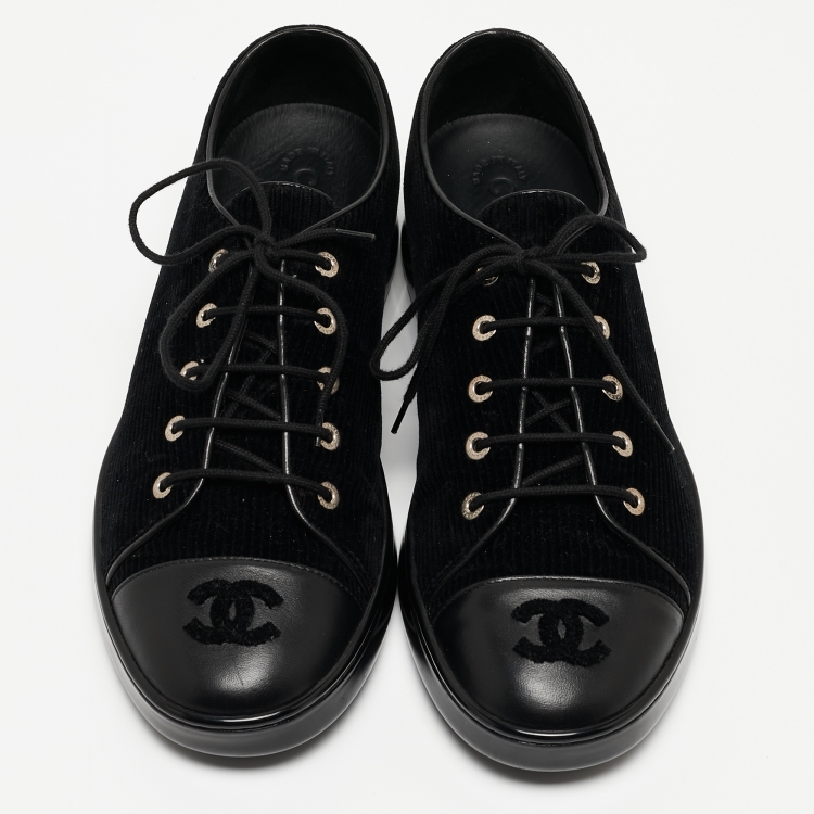 Pre Owned Chanel Black Velvet and Leather CC Low Top Sneakers Size 41