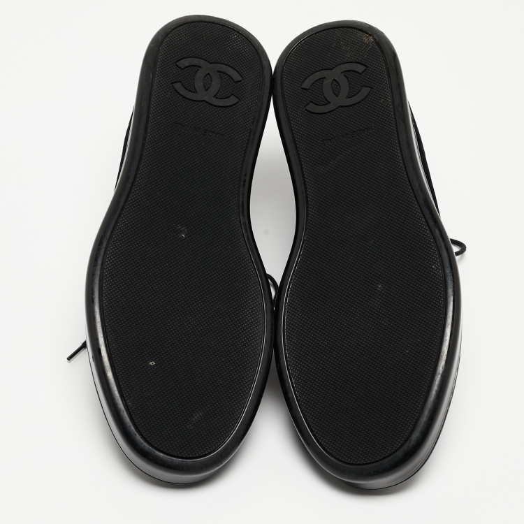 Pre Owned Chanel Black Velvet and Leather CC Low Top Sneakers Size 41