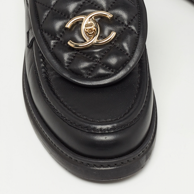 Pre Owned Chanel Black Quilted Leather CC Interlocking Logo Slip On Loafers Size 39