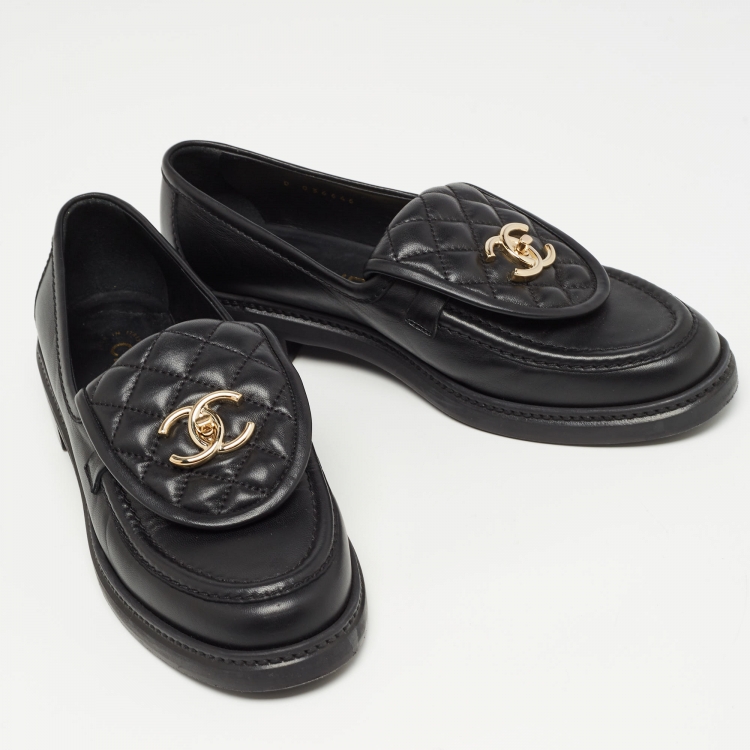 Pre Owned Chanel Black Quilted Leather CC Interlocking Logo Slip On Loafers Size 39