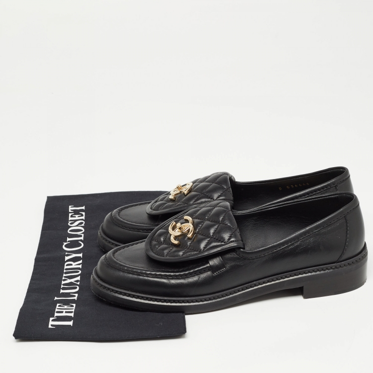Pre Owned Chanel Black Quilted Leather CC Interlocking Logo Slip On Loafers Size 39