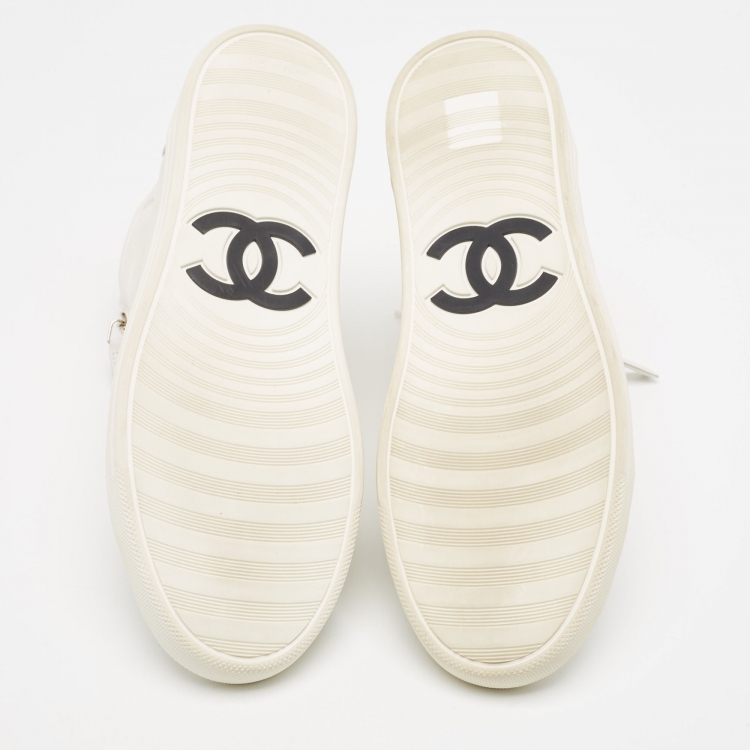 Pre Owned Chanel White Leather CC High Top Sneakers Size 37.5