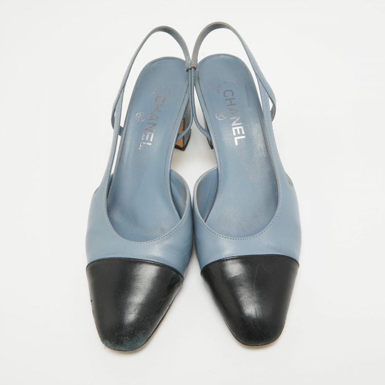 Pre Owned Chanel Blue/Black Leather CC D'orsay Slingback Pumps Size 40