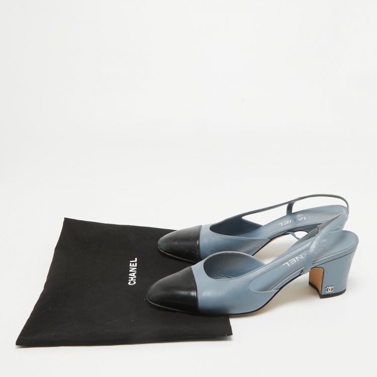 Pre Owned Chanel Blue/Black Leather CC D'orsay Slingback Pumps Size 40