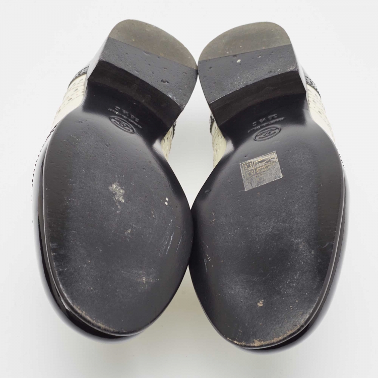 Pre Owned Chanel Black/White Patent Interlocking Logo Oxfords Size 38.5