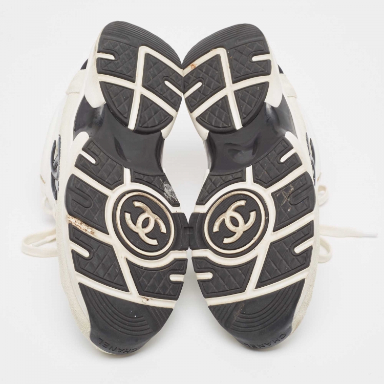 Pre Owned Chanel Multicolor Suede and Leather CC Low Top Sneakers Size 39