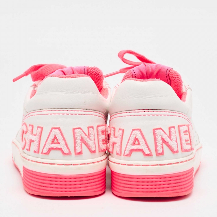 Pre Owned Chanel White/Pink Leather 22P Trainer Sneakers Size 38.5