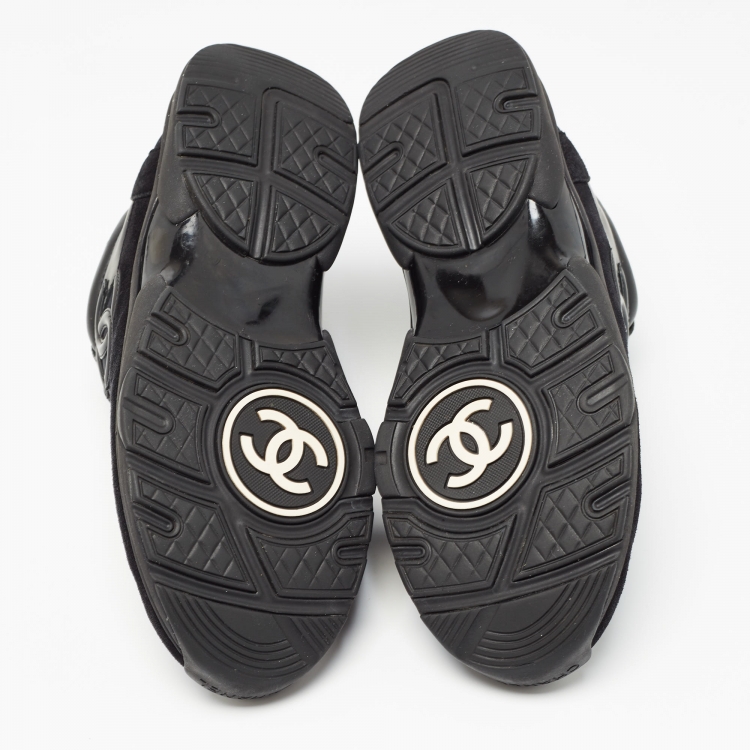 Pre Owned Chanel Black Suede, Nylon and Leather CC Low Top Sneakers Size 38