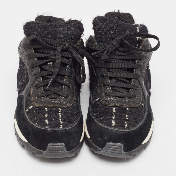 Pre Owned Chanel Black Tweed and Leather CC Low Top Sneakers Size 36.5