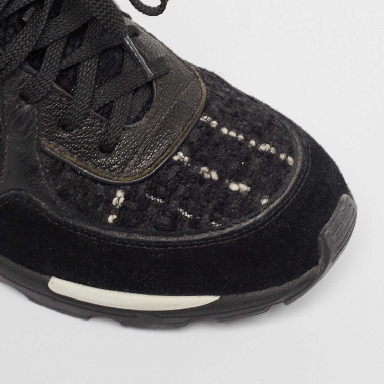 Pre Owned Chanel Black Tweed and Leather CC Low Top Sneakers Size 36.5