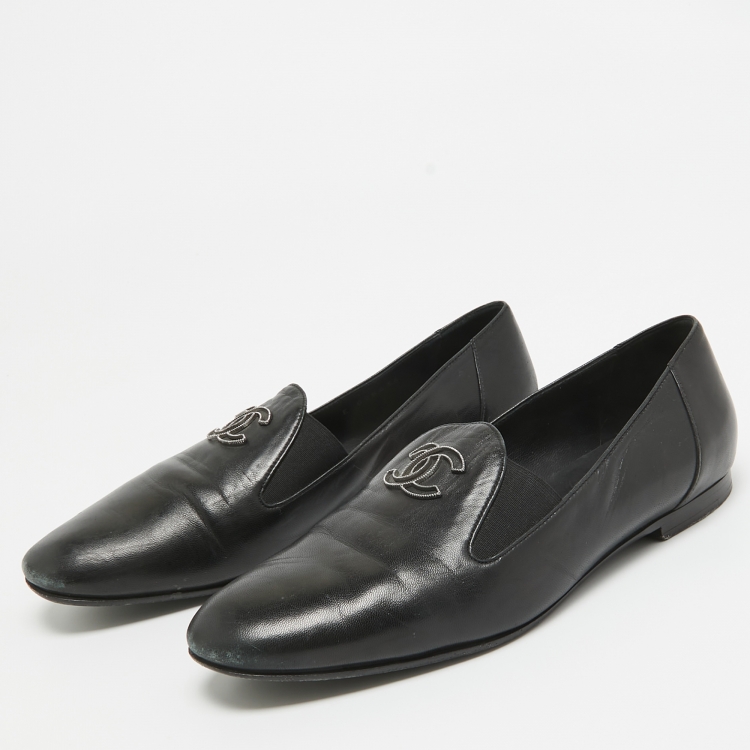Pre Owned Chanel Black Leather CC Slip On Loafers Size 37.5