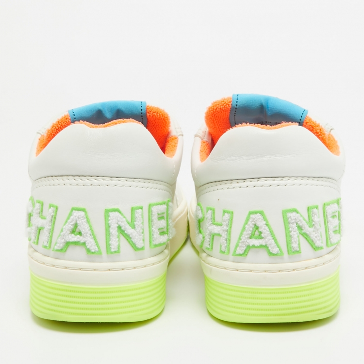Pre Owned Chanel White Leather Logo Low Top Sneakers Size 38.5