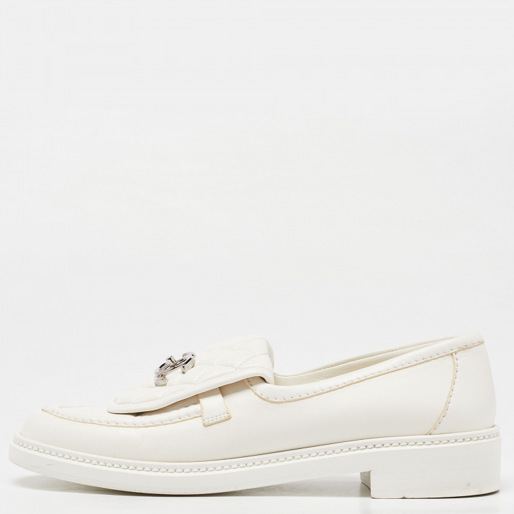 Pre Owned Chanel White Quilted Leather Flap Turn Lock CC Loafers Size 39