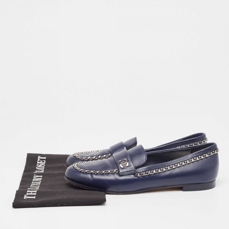 Pre Owned Chanel Navy Blue Leather Chain Detail CC Loafers Size 40