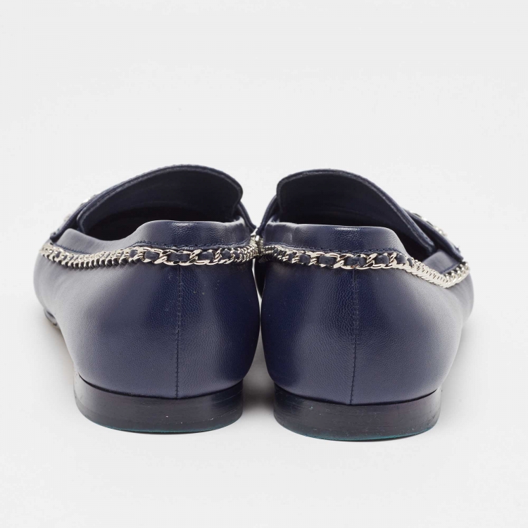 Pre Owned Chanel Navy Blue Leather Chain Detail CC Loafers Size 40