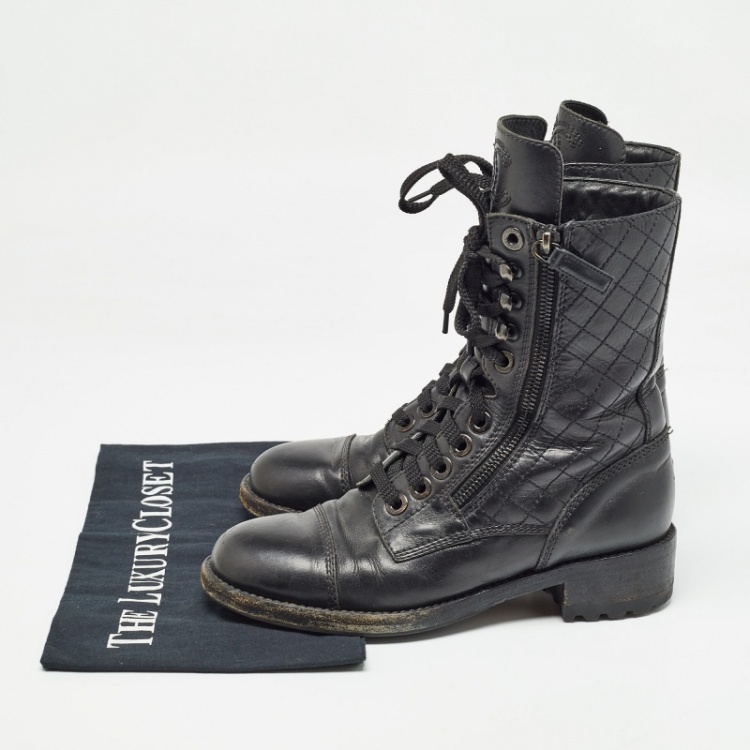 Pre Owned Chanel Black Leather Interlocking CC logo Combat Boots Size 36