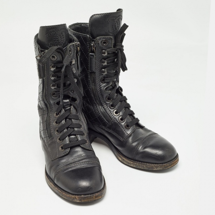Pre Owned Chanel Black Leather Interlocking CC logo Combat Boots Size 36