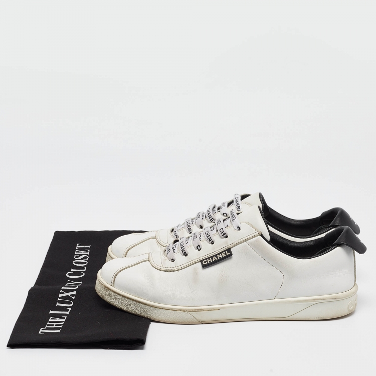 Pre Owned Chanel White Leather CC Low Top Sneakers Size 41