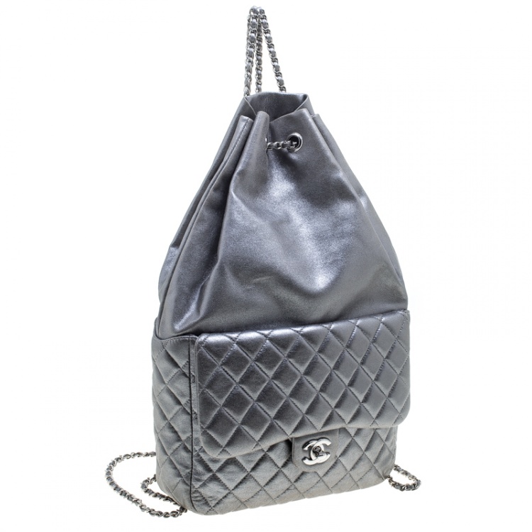 مملوكة مسبقًا Chanel Silver Quilted Leather Large Seoul Backpack