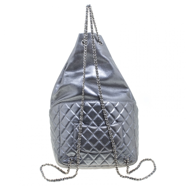مملوكة مسبقًا Chanel Silver Quilted Leather Large Seoul Backpack