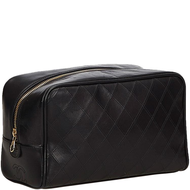 Pre Owned Chanel Black Quilted Leather Cosmetic Pouch