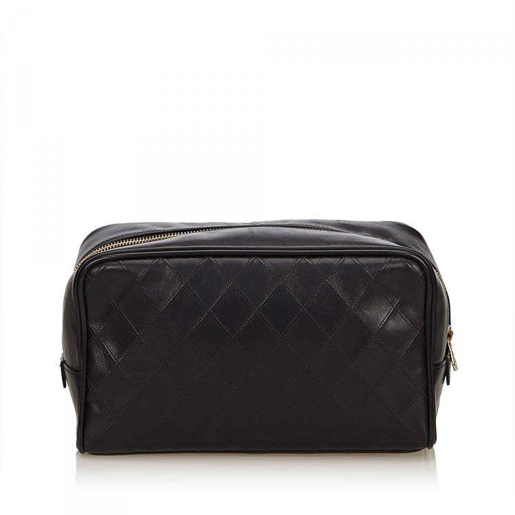 Pre Owned Chanel Black Quilted Leather Cosmetic Pouch