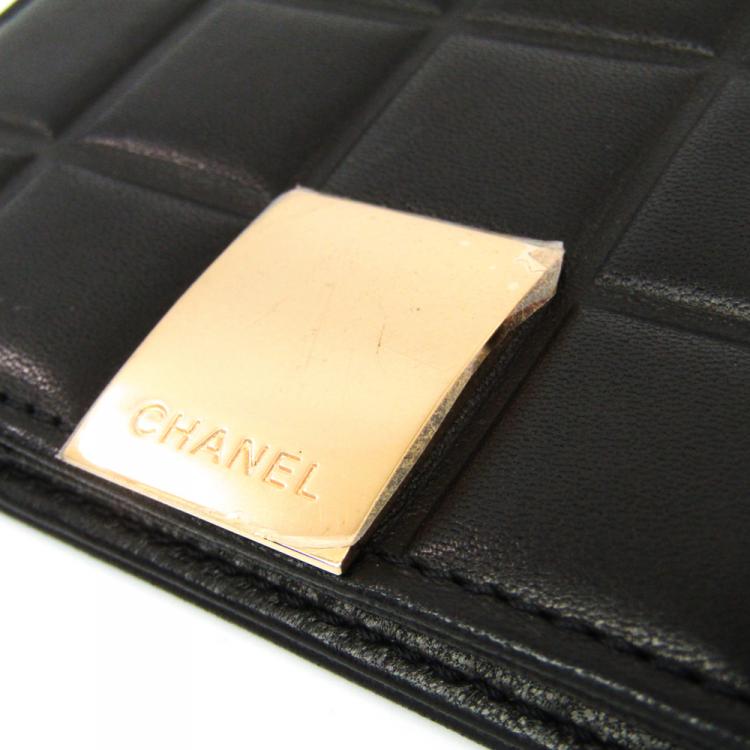 Pre Owned Chanel Black Bar Quilted Leather Card Holder Cover