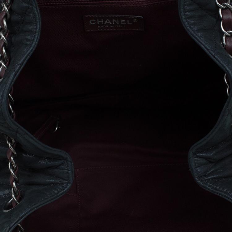 مملوكة مسبقًا Chanel Black Quilted Iridescent Leather In the Mix Backpack