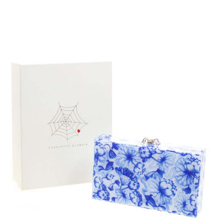 مملوكة مسبقًا Charlotte Olympia Blue Ming Print Perspex Spider Pandora Box Clutch