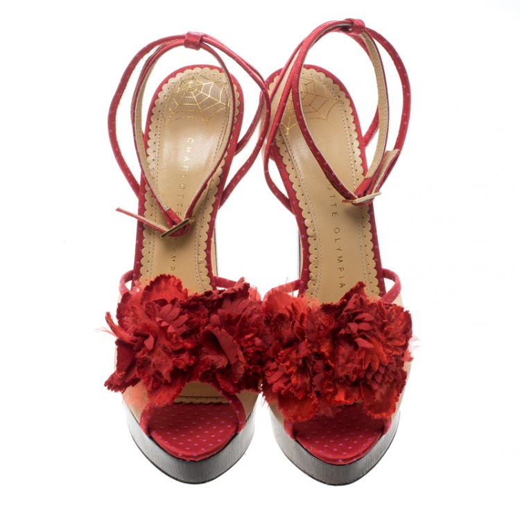 مملوكة مسبقًا Charlotte Olympia Red Satin and Mesh Pomeline Peep Toe Platform Sandals Size 37