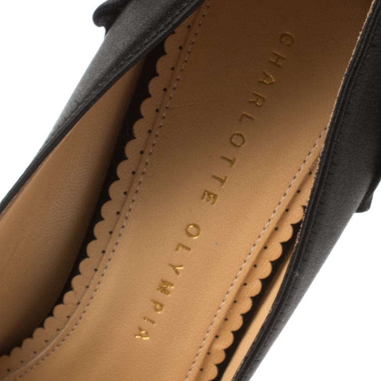 Pre Owned Charlotte Olympia Black Satin Paloma Fan Pleat Platform Pumps Size 38.5