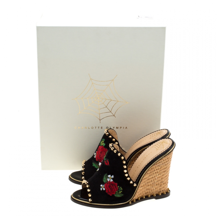 مملوكة مسبقًا Charlotte Olympia Black Suede Gail Embroidered Open Toe Wedge Sandals Size 39
