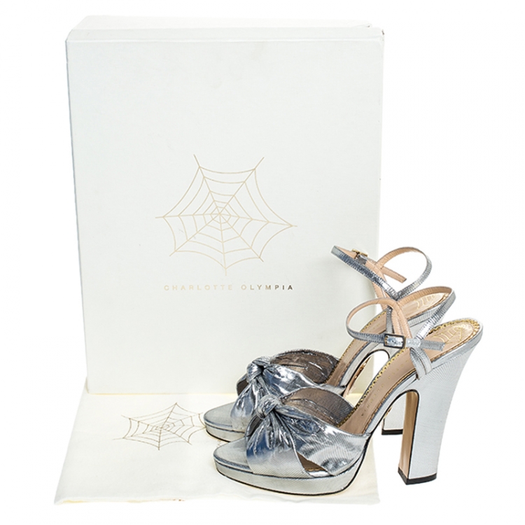 مملوكة مسبقًا Charlotte Olympia Metallic Silver Lame Fabric Farrah Knot Platform Sandals Size 40