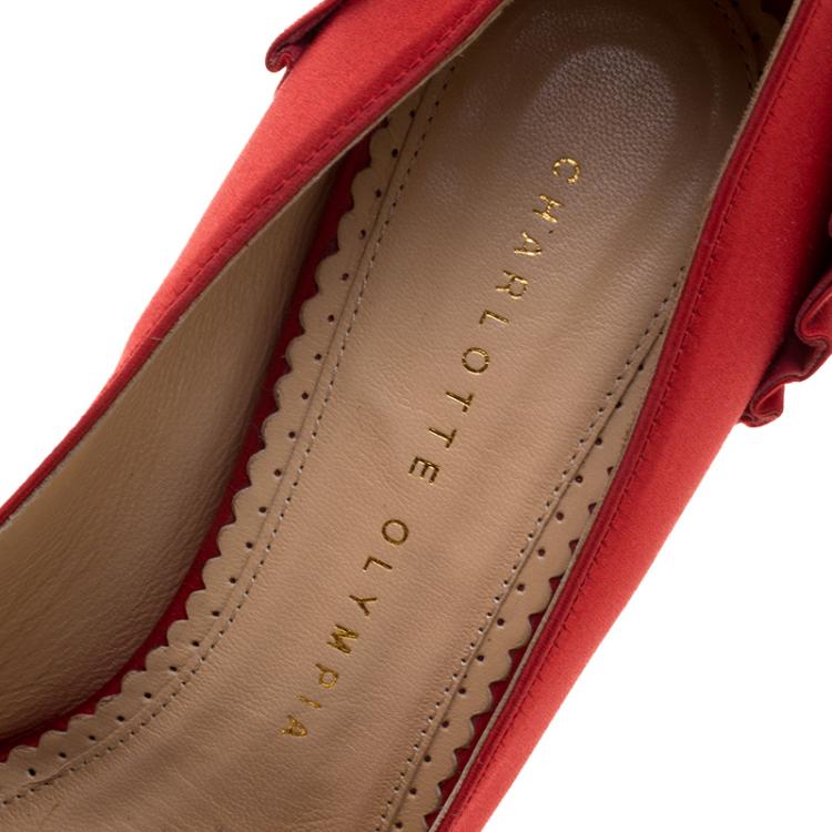 Pre Owned Charlotte Olympia Red Satin Paloma Fan Pleat Platform Pumps Size 37.5