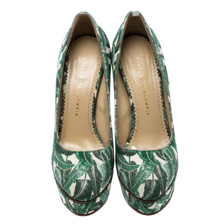 مملوكة مسبقًا Charlotte Olympia Green Leaves Printed Canvas and PVC Mabel Platform Pumps Size 39
