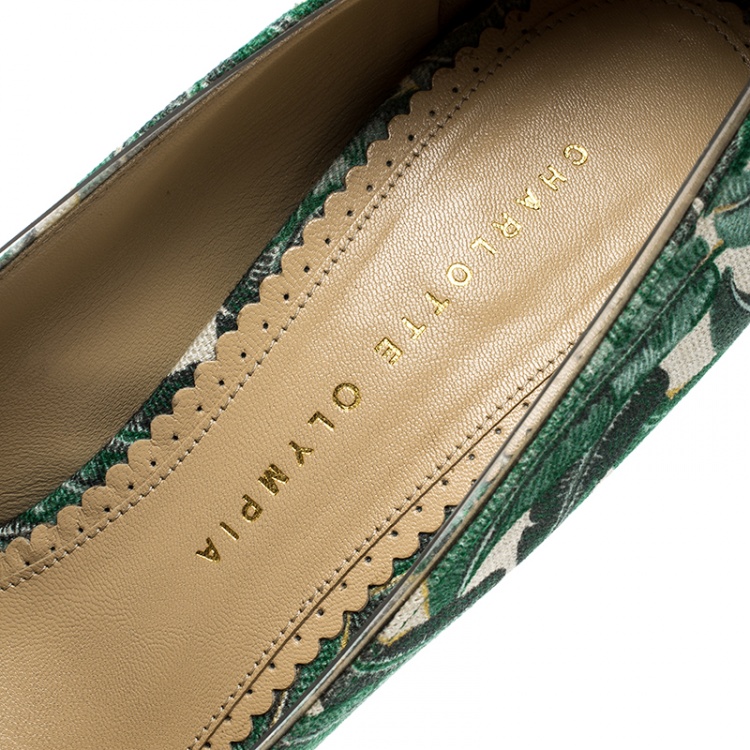 مملوكة مسبقًا Charlotte Olympia Green Leaves Printed Canvas and PVC Mabel Platform Pumps Size 39