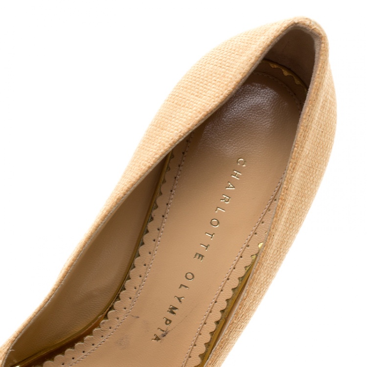 مملوكة مسبقًا Charlotte Olympia Beige Raffia Carmen Wedge Platform Pumps Size 38