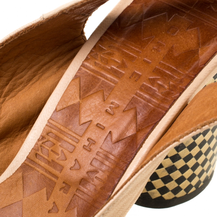 Pre Owned حذاء كعب عالي ش�ي ميهارا كعب عريض فتحة كعب جلد بيج مقاس 36