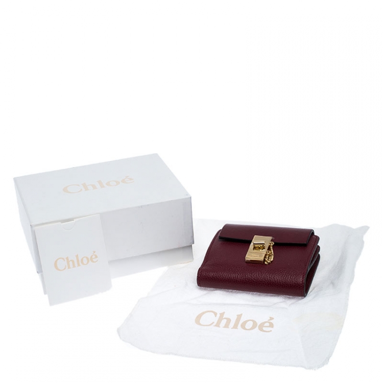 Pre Owned Chloe Burgundy Quilted Leather Compact Drew Wallet