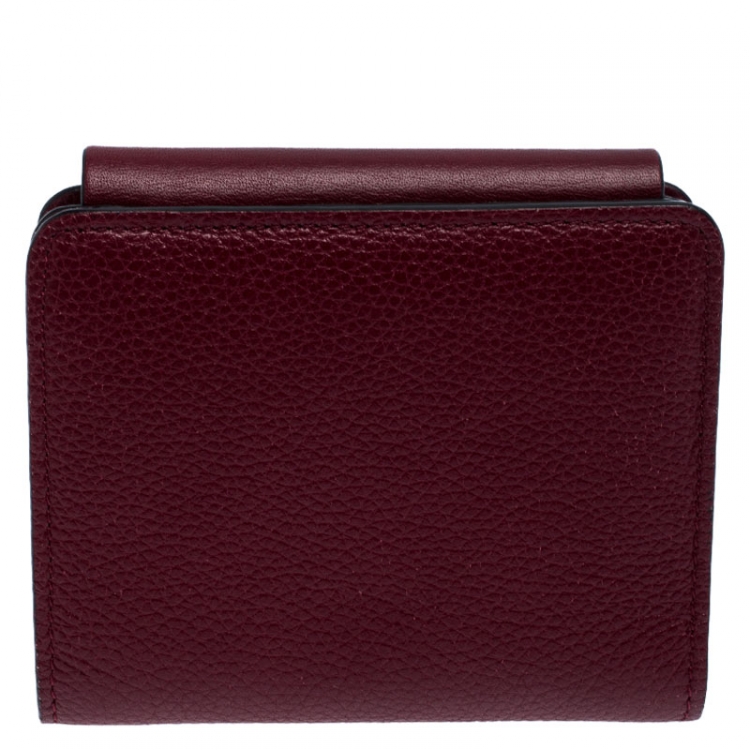 Pre Owned Chloe Burgundy Quilted Leather Compact Drew Wallet