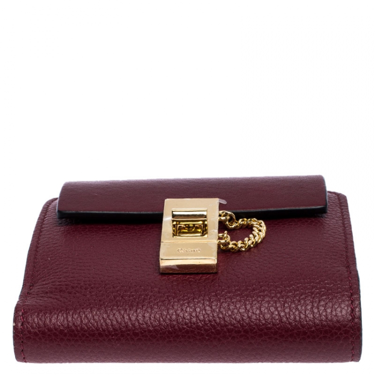 Pre Owned Chloe Burgundy Quilted Leather Compact Drew Wallet