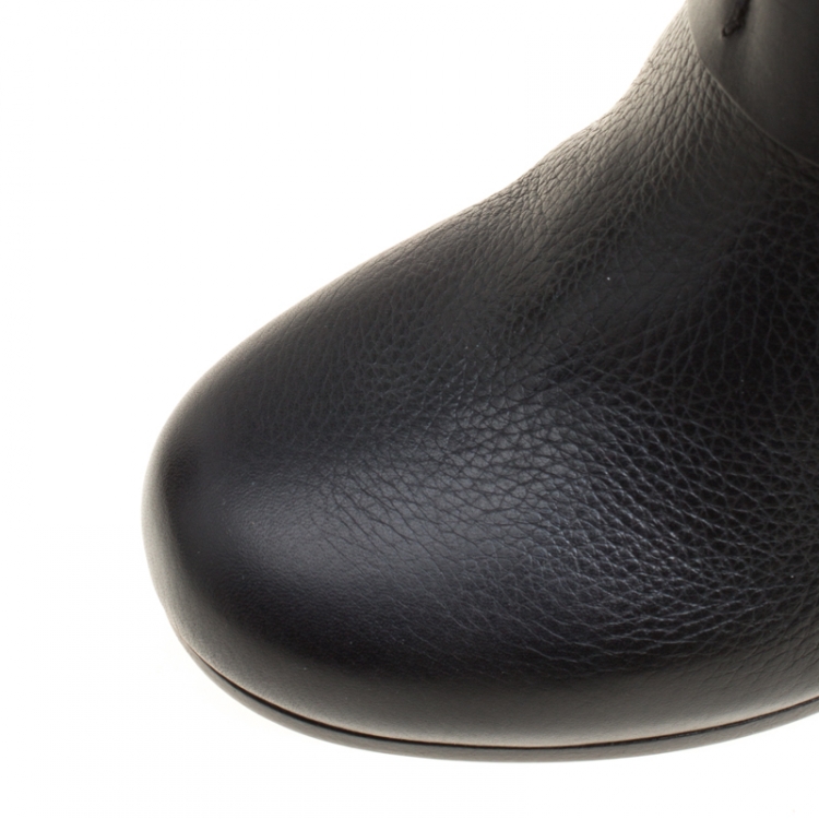 مملوكة مسبقًا Chloe Black Leather Double Buckle Ankle Boots Size 38.5