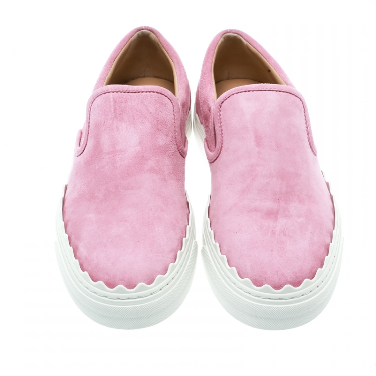 مملوكة مسبقً�ا Chloe Light Pink Suede Ivy Scallop Slip On Sneakers Size 36